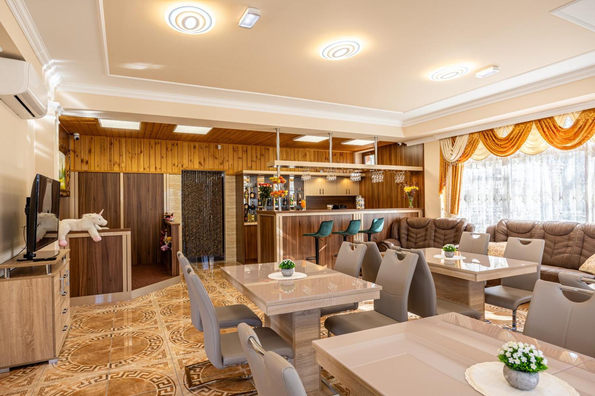 Bed and Breakfast Voeroes Alom Panzio Tiszakécske Exteriér fotografie