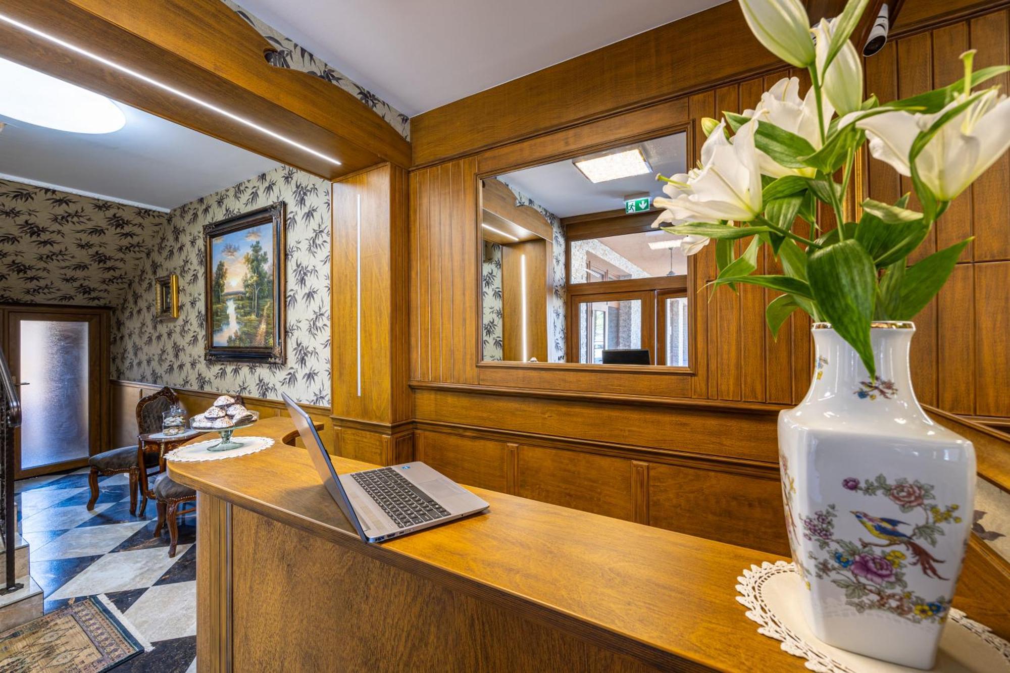 Bed and Breakfast Voeroes Alom Panzio Tiszakécske Exteriér fotografie